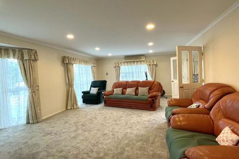 Photo of property in 28a Westerham Drive, Dannemora, Auckland, 2016