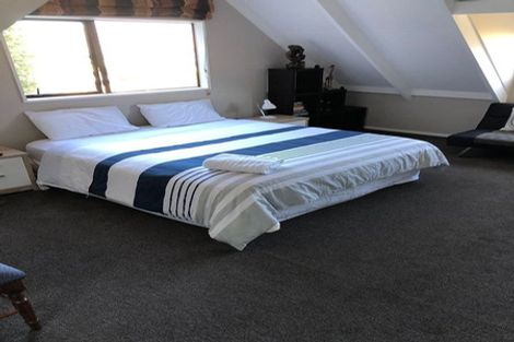 Photo of property in 30 Greenstone Place, Fernhill, Queenstown, 9300