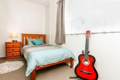 Photo of property in 60a Waimumu Road, Massey, Auckland, 0614