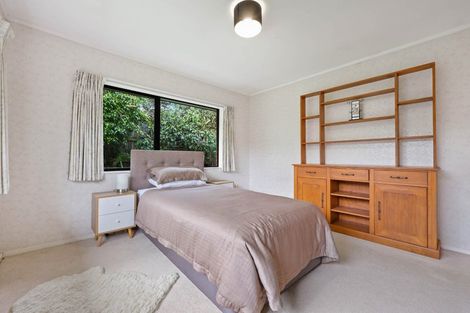 Photo of property in 57 Mirrabooka Avenue, Botany Downs, Auckland, 2010