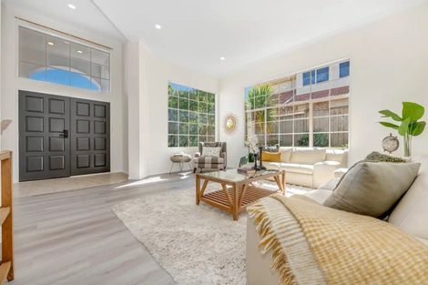 Photo of property in 28 Santa Ana Drive, Dannemora, Auckland, 2016