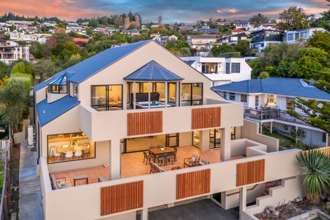 Photo of property in 30 Takahe Drive, Cashmere, Christchurch, 8022