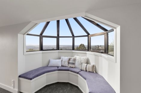 Photo of property in 30 Takahe Drive, Cashmere, Christchurch, 8022