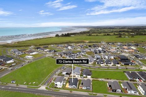 Photo of property in 73 Clarks Beach Road, Clarks Beach, 2122