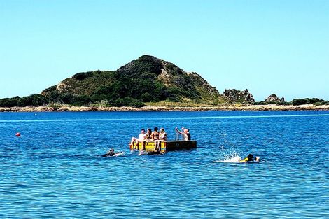 Photo of property in 9/20 Trent Street, Island Bay, Wellington, 6023