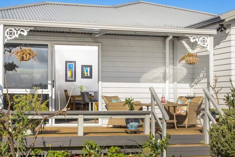 Photo of property in 11 Kamahi Crescent, Papamoa Beach, Papamoa, 3118