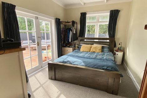 Photo of property in 19 Knowles Street, Terrace End, Palmerston North, 4410