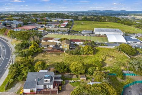 Photo of property in 302 Don Buck Road, Massey, Auckland, 0614