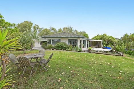 Photo of property in 87 Settlement Road, Kaiwaka, 0573