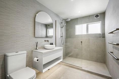 Photo of property in 8/118 Vauxhall Road, Narrow Neck, Auckland, 0624