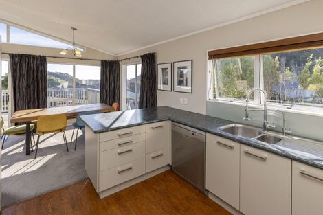 Photo of property in 43 Kaitawa Crescent, Paraparaumu, 5032