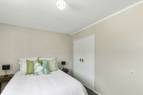 Photo of property in 16 Makatote Grove, Churton Park, Wellington, 6037