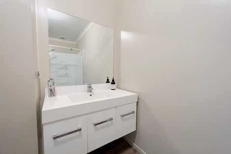 Photo of property in 2/108 Old Farm Road, Hamilton East, Hamilton, 3216