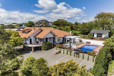 Photo of property in 60 Milton Road, Bluff Hill, Napier, 4110