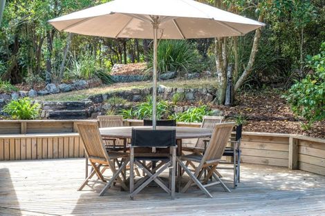 Photo of property in 12 Makora Avenue, Oneroa, Waiheke Island, 1081