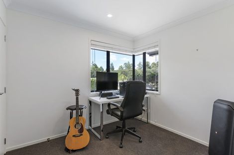 Photo of property in 17 Wautaiti Drive, Riverhead, 0820