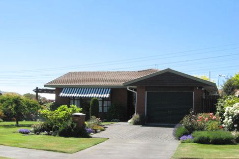 Photo of property in 2/107 Hawthornden Road, Avonhead, Christchurch, 8042
