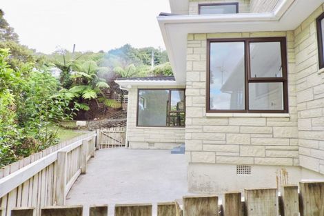 Photo of property in 13 Chester Road, Tawa, Wellington, 5028