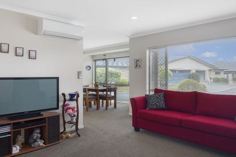 Photo of property in Trackside Villas, 4/91 Mako Mako Road, Levin, 5510