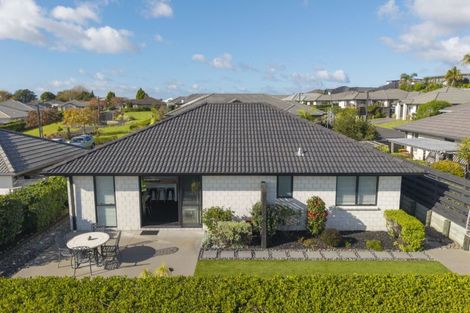Photo of property in 18 Vista Close, Omokoroa, 3114