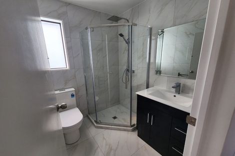 Photo of property in 2/43 Ranui Avenue, Ranui, Auckland, 0612