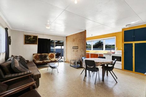 Photo of property in 6 Kawei Road, Ohawe, Hawera, 4671