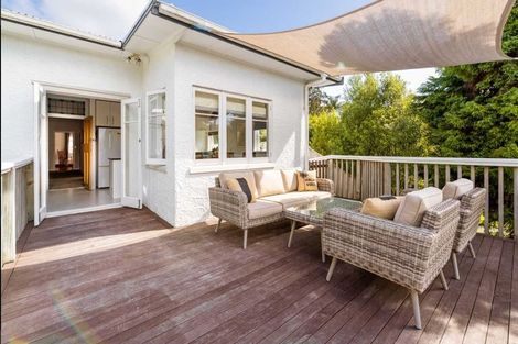 Photo of property in 12 Eastglen Road, Glen Eden, Auckland, 0602