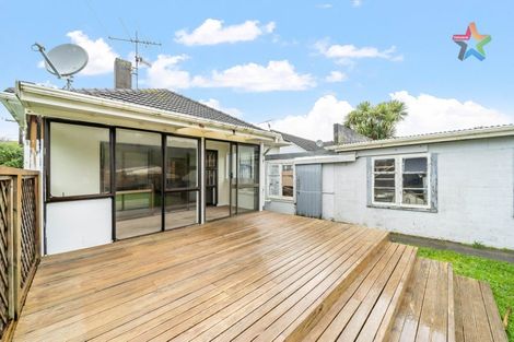 Photo of property in 33 Compton Crescent, Taita, Lower Hutt, 5011