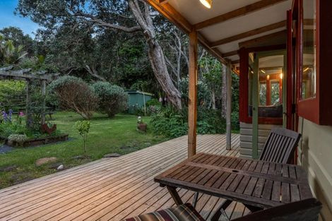 Photo of property in 66 Karekare Road, Karekare, Auckland, 0772
