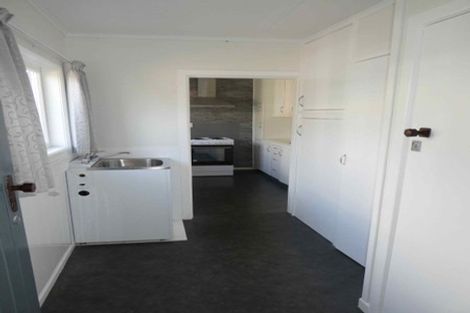 Photo of property in 59 Kaurilands Road, Titirangi, Auckland, 0604