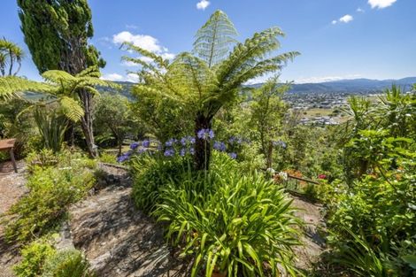 Photo of property in 16 Raynham Way, Silverstream, Upper Hutt, 5019