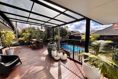 Photo of property in 14 Cloverly Crescent, Campbells Bay, Auckland, 0630