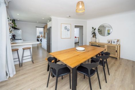 Photo of property in 8 Williams Place, Fairfield, Hamilton, 3214