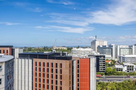 Photo of property in 10a/2 Saint Martins Lane, Grafton, Auckland, 1010