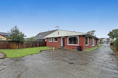 Photo of property in 416 Memorial Avenue, Burnside, Christchurch, 8053