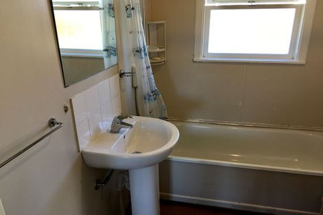 Photo of property in 1/7 Larne Avenue, Pakuranga Heights, Auckland, 2010