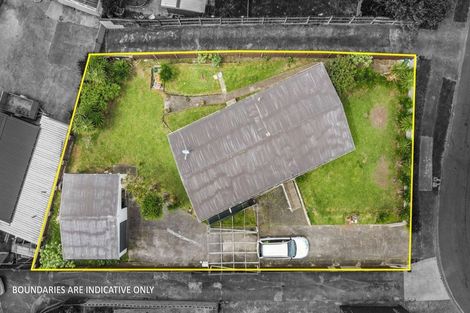 Photo of property in 21 Ngatira Place, Clendon Park, Auckland, 2103