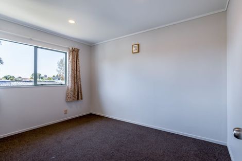Photo of property in 13 Vitex Lane, Henderson, Auckland, 0612