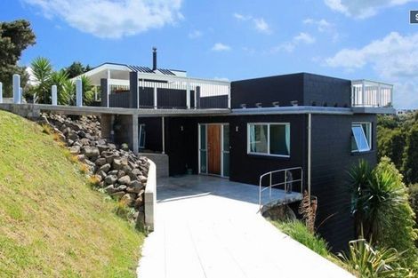 Photo of property in 24 Point Street, Raglan, 3225