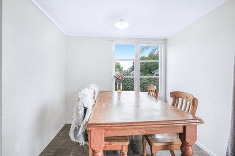 Photo of property in 50 Sare Crescent, Fairfield, Hamilton, 3214