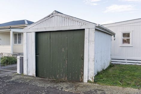 Photo of property in 100 Pembroke Street, Carterton, 5713