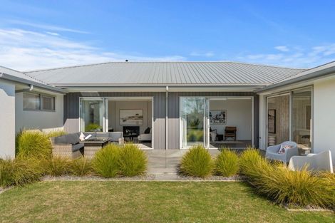 Photo of property in 1 Charlotte Drive, Omokoroa, 3114