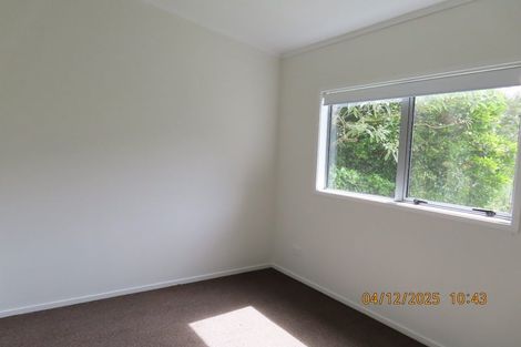 Photo of property in 15 Fernhaven Place, Massey, Auckland, 0614