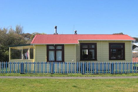 Photo of property in 20 Waitere Street, Marton, 4710