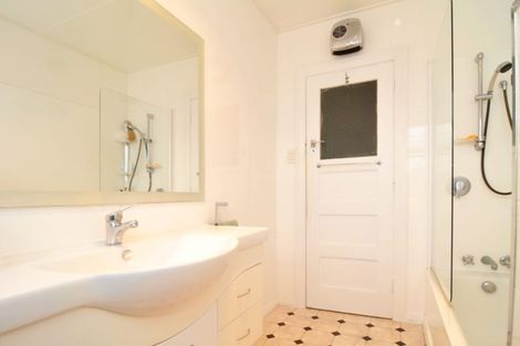 Photo of property in 217 Highcliff Road, Shiel Hill, Dunedin, 9013