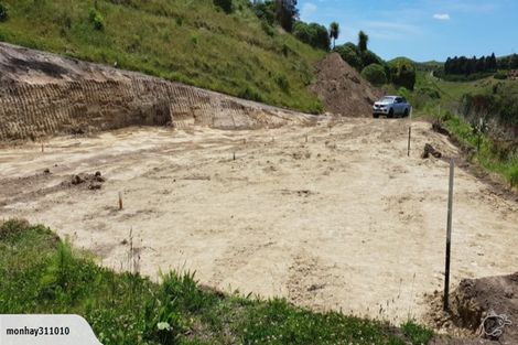 Photo of property in 250 Puketapu Road, Taradale, Napier, 4183