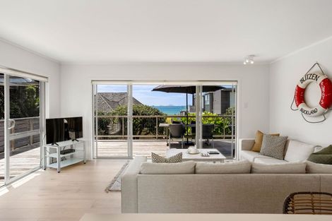 Photo of property in 10 Easdale Place, Pauanui, Hikuai, 3579