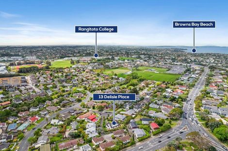 Photo of property in 13 Delisle Place, Windsor Park, Auckland, 0632