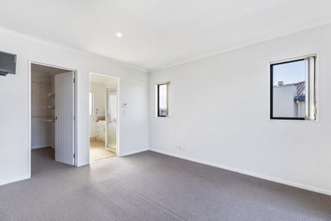 Photo of property in 38 Accent Drive, Flat Bush, Auckland, 2016
