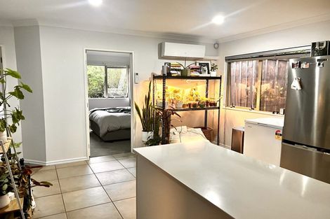 Photo of property in 24 George Deane Place, Greenhithe, Auckland, 0632